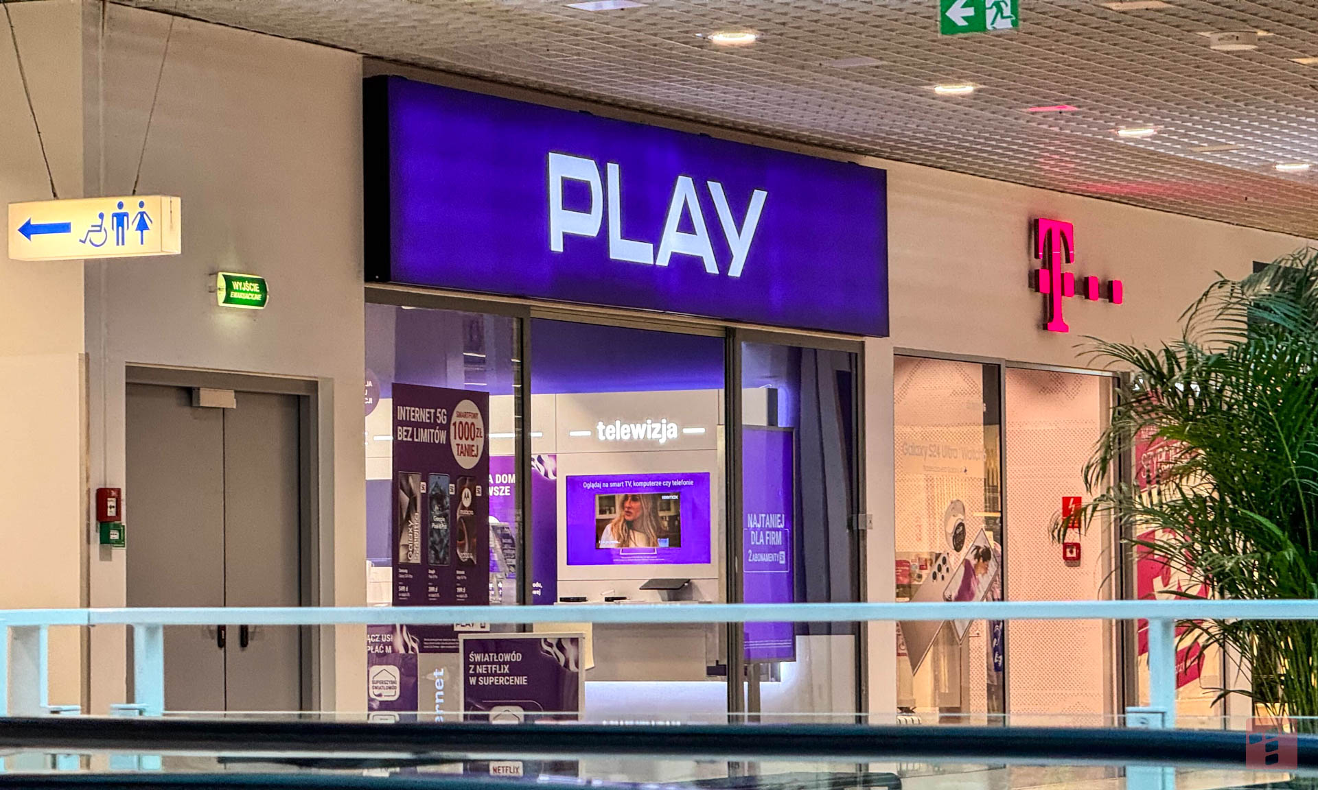 Play zmienia cennik roamingowy. Również w Virgin Mobile